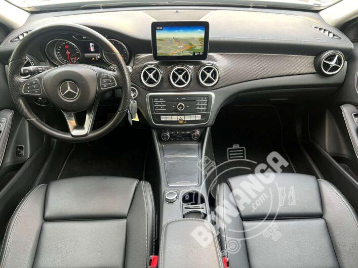 Mercedes Benz GLA