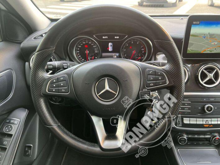 Mercedes Benz GLA