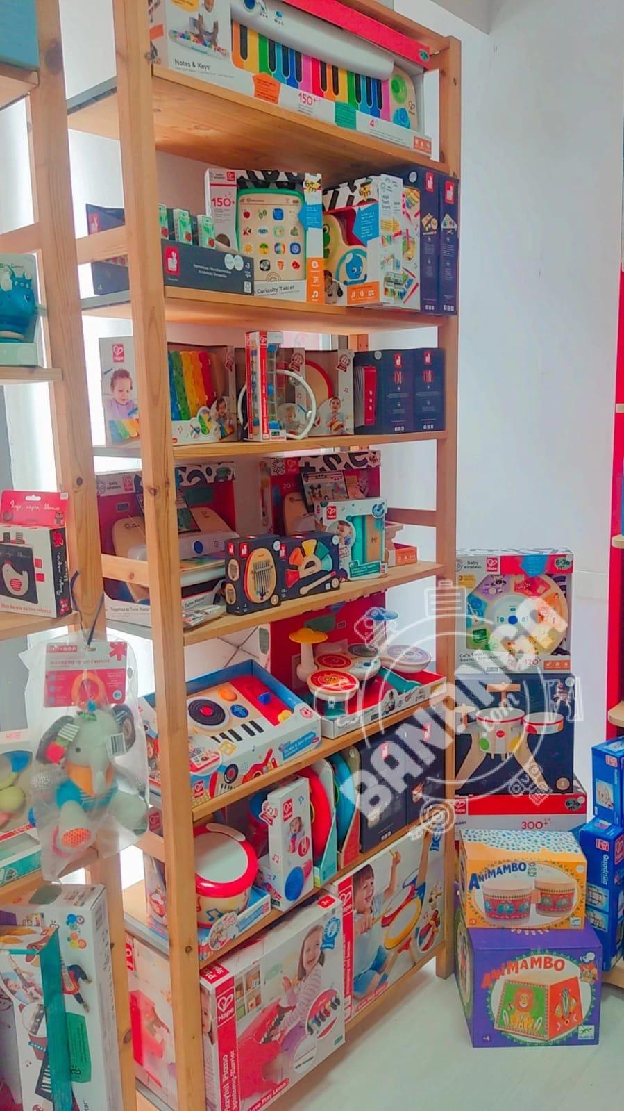 NOVAILUSIÓN JUGUETERIA Y LIBRERIA