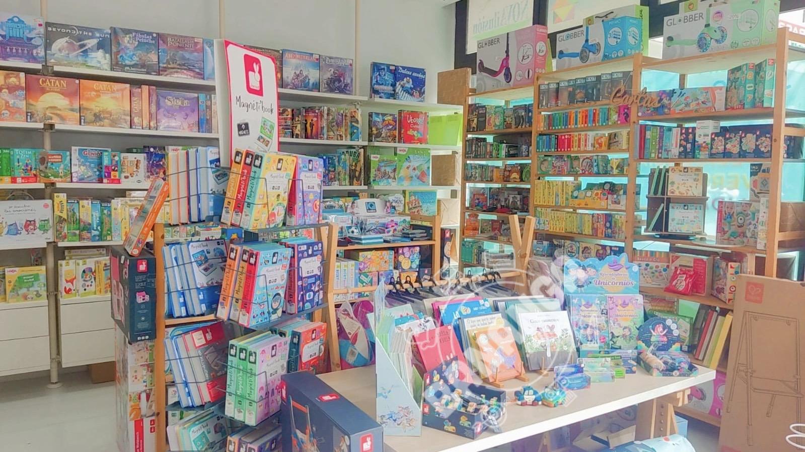 NOVAILUSIÓN JUGUETERIA Y LIBRERIA